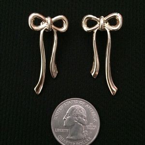 NWOT GoldTone Bow Earrings